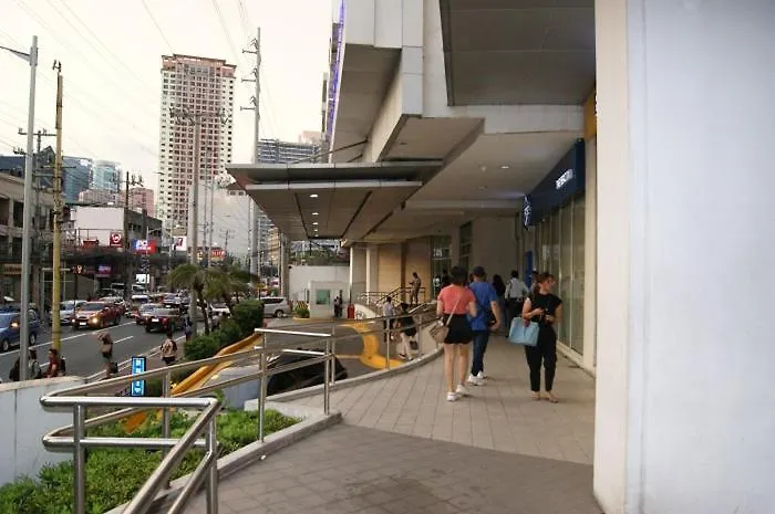 The Beacon Makati By Mvmtransient *